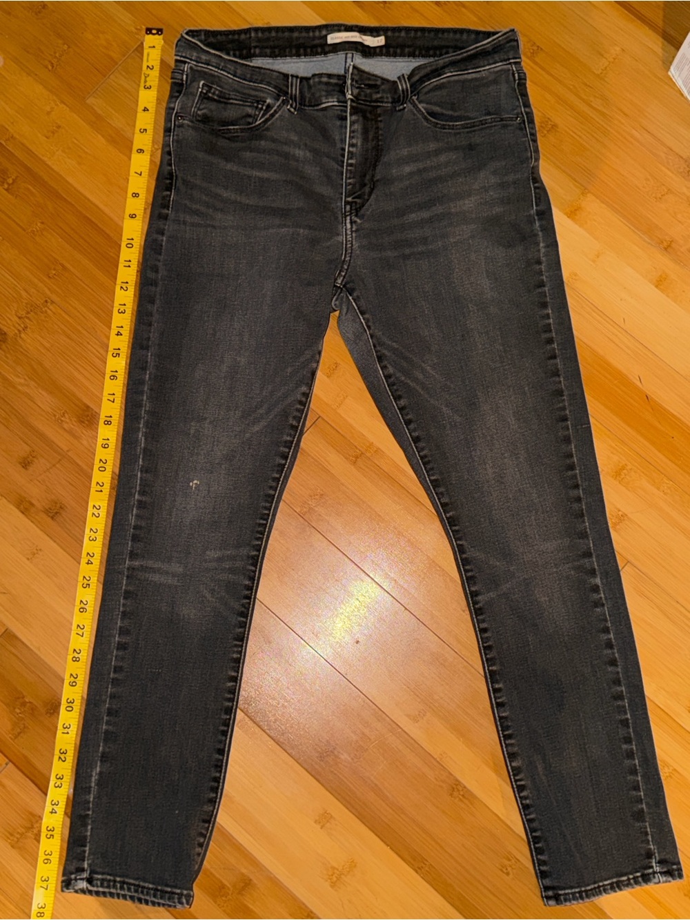 Levi's Women's Skinny Jeans in Washed Black